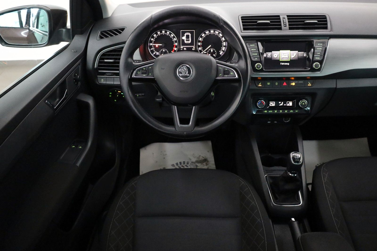 Fahrzeugabbildung SKODA Fabia Combi Style SH,PDC,AHK