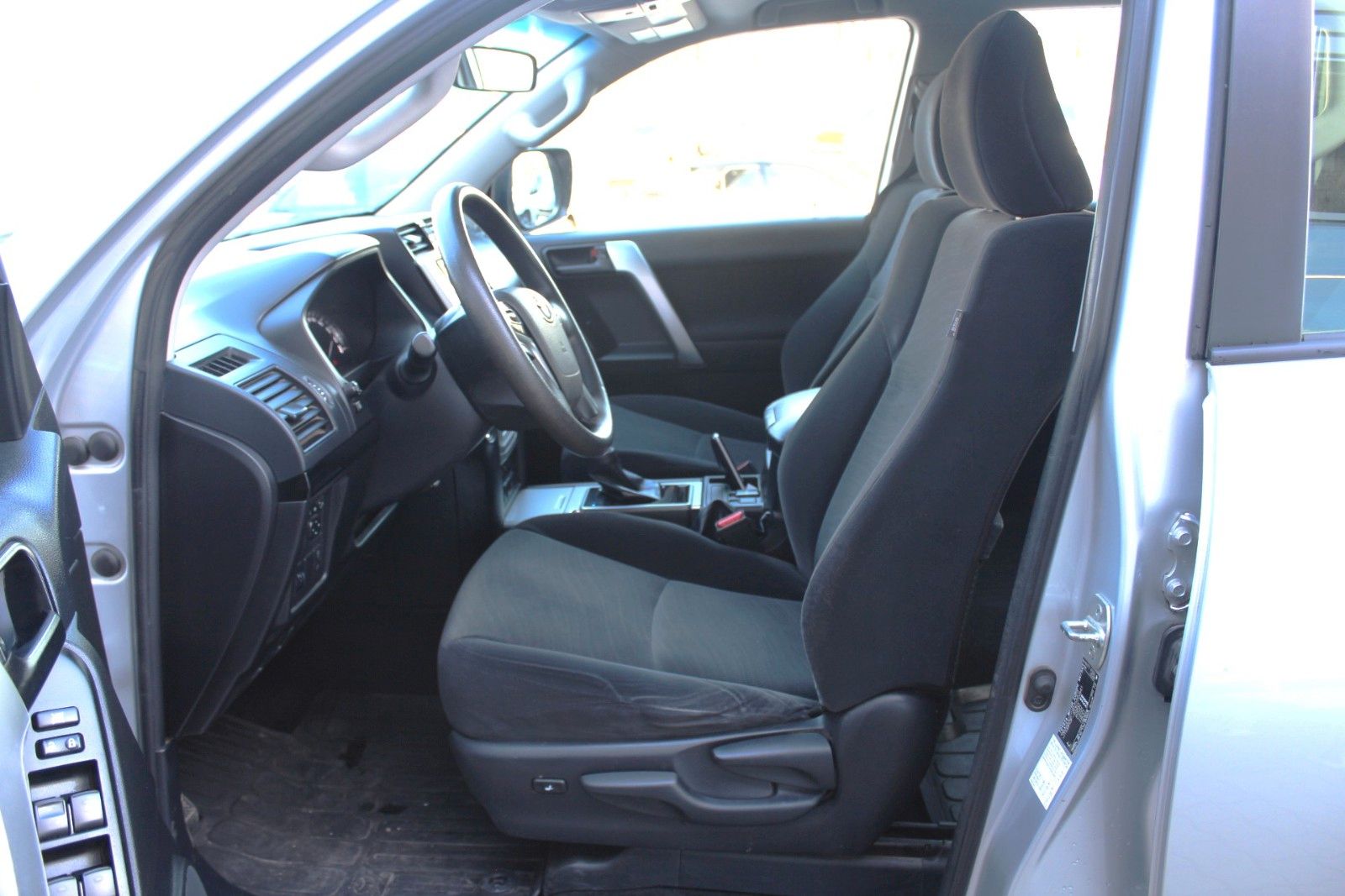 Toyota Land Cruiser Basis 2.8 Automatik*4x4*AHK*PDC*GJR foto 18