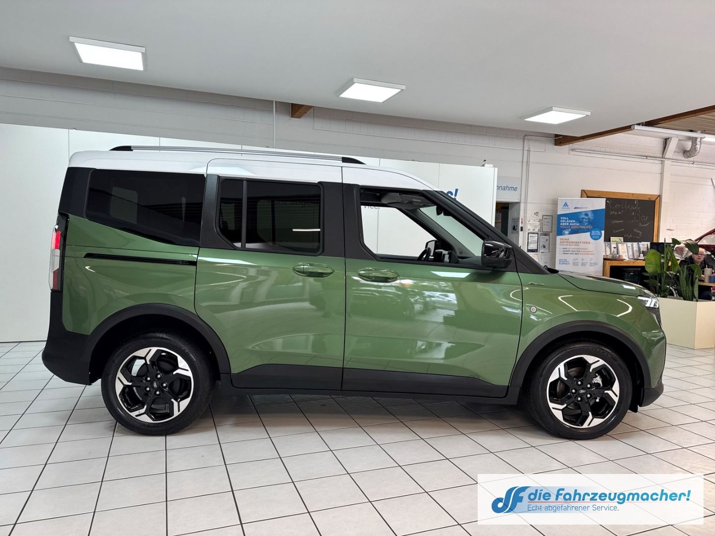 Fahrzeugabbildung Ford Tourneo Courier Active Navi ACC Klimaautom DAB S