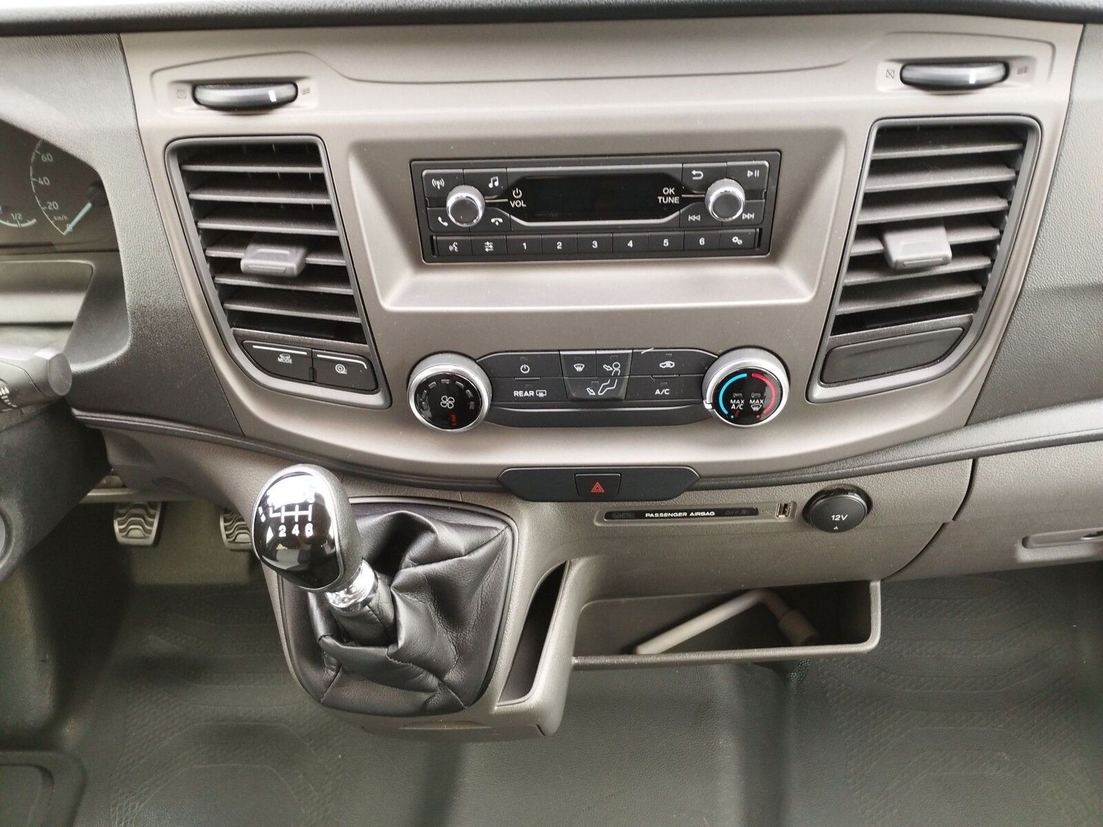 Fahrzeugabbildung Sunlight Cliff 4x4 590 Markise,Radio,RK