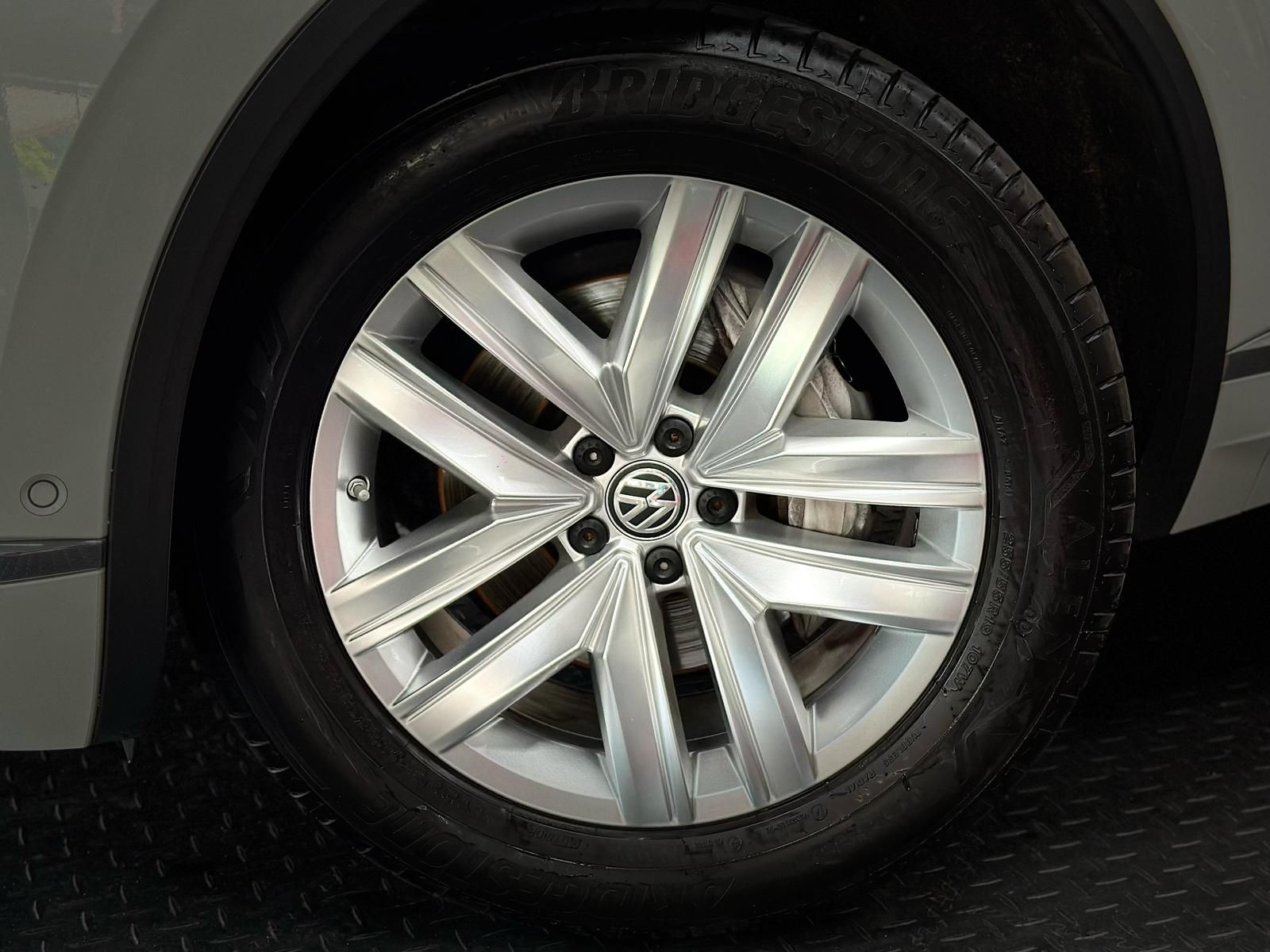 VW Touareg 3.0TDI ELEGANCE 4MOTION LED#AHK#KEYLE#SH - Image 9