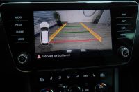 Skoda Superb 2.0 TDI *NAVI/SHZ/RFK/AHK/DSG*