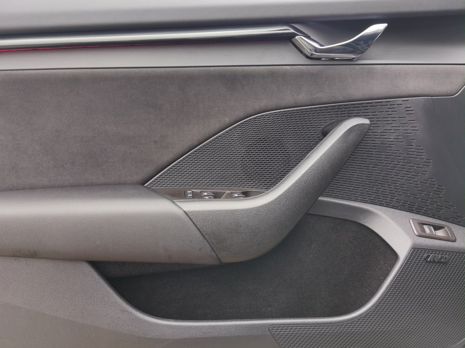 Skoda Octavia Combi RS 2.0 TSI DSG Edition  HeadUp Pan foto 7