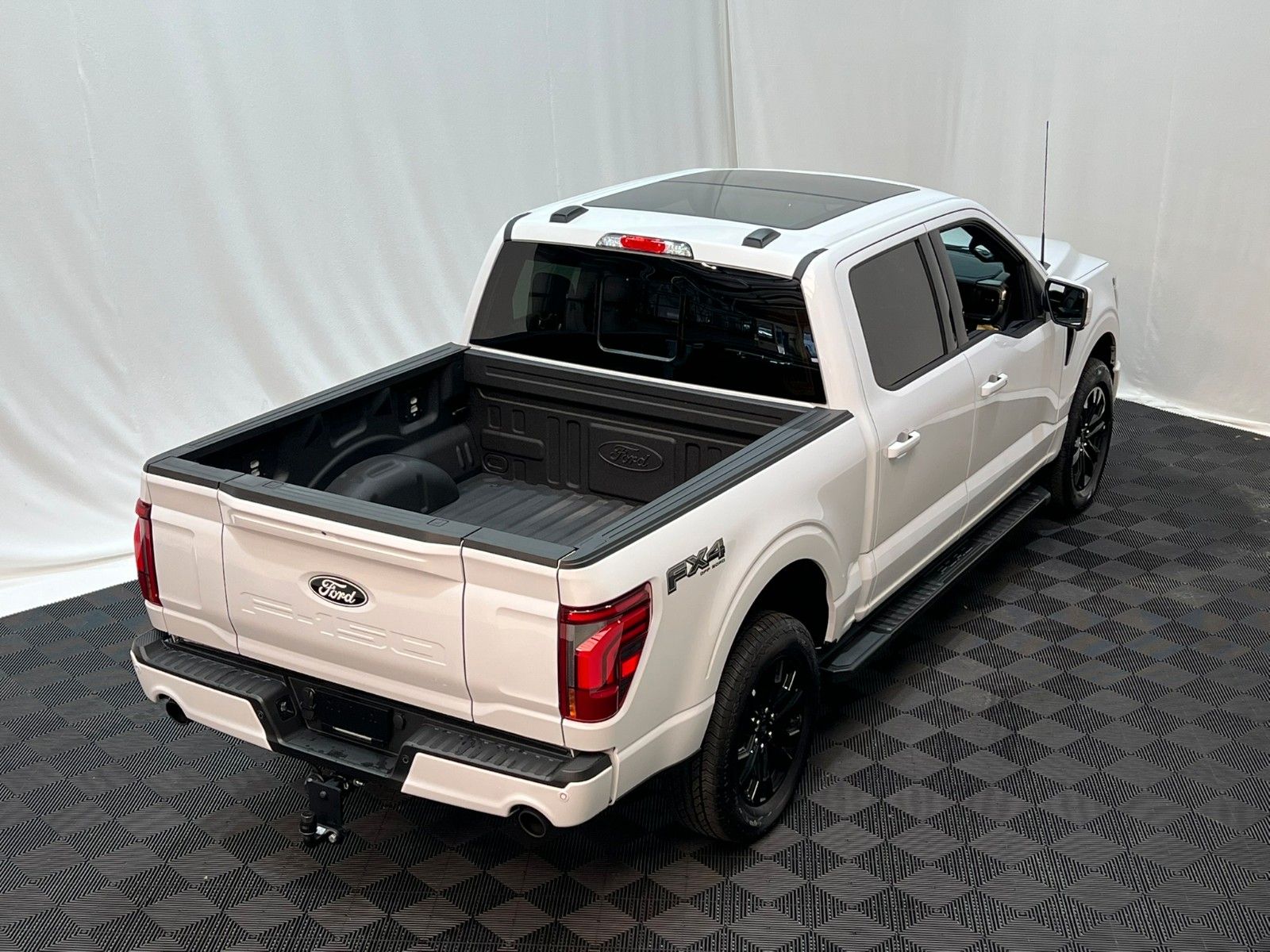 Fahrzeugabbildung Ford F-150 Lariat 5.0L V8  5,5" Black Ed. MY25