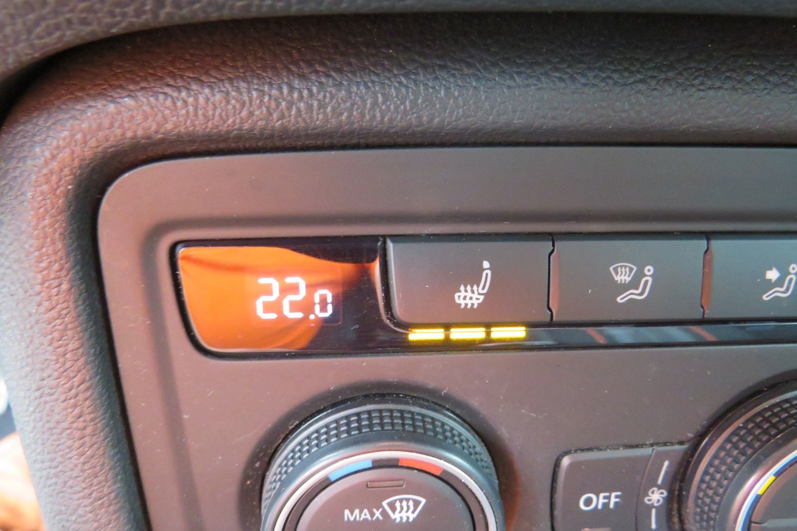 Fahrzeugabbildung Volkswagen Beetle Lim. Club XENON NAVI APP-CONNECT PDC 18`