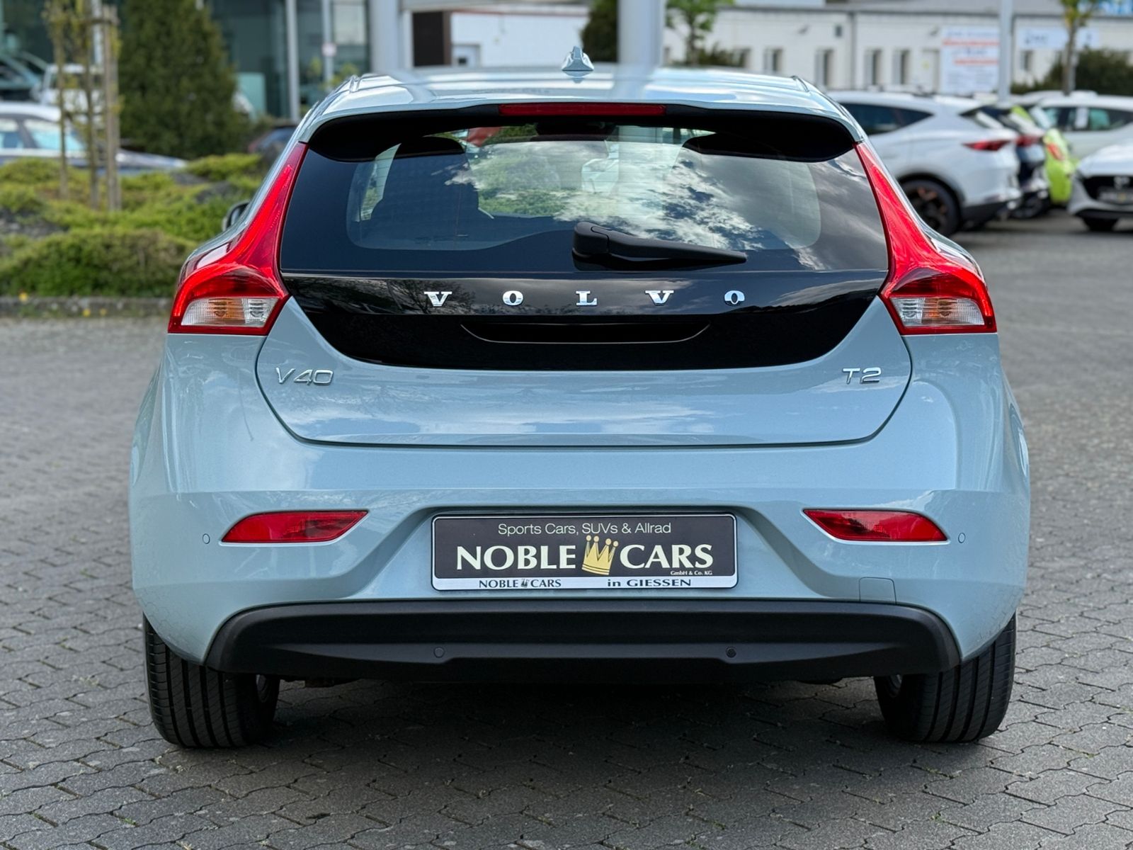 Fahrzeugabbildung Volvo V40 Kinetic SENSUS CONNECT LED SHZ PDC ALU