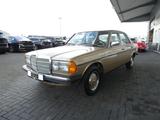 Mercedes-Benz 200 (W123), original 1. Hand - Mercedes-Benz W123