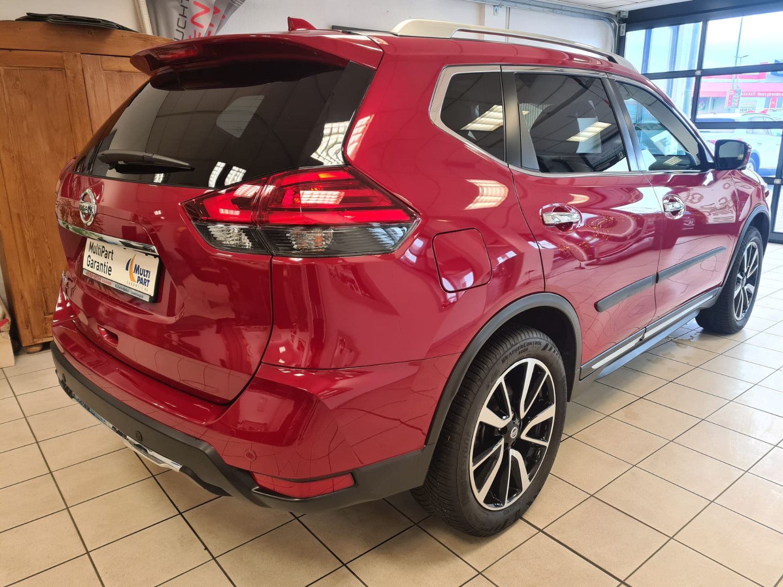 Fahrzeugabbildung Nissan X-Trail Tekna /NUR 40.TKM/SCHECKHEFT/LED/BOSE