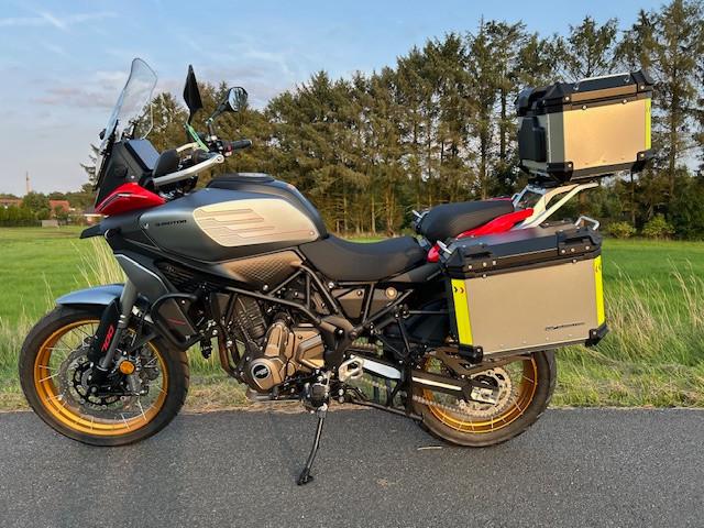 QJ Motor SRT700SX incl. Koffer wie abgebildet