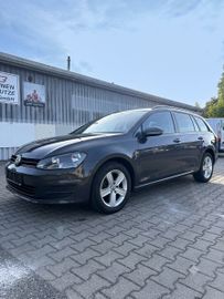 Volkswagen Golf - 1