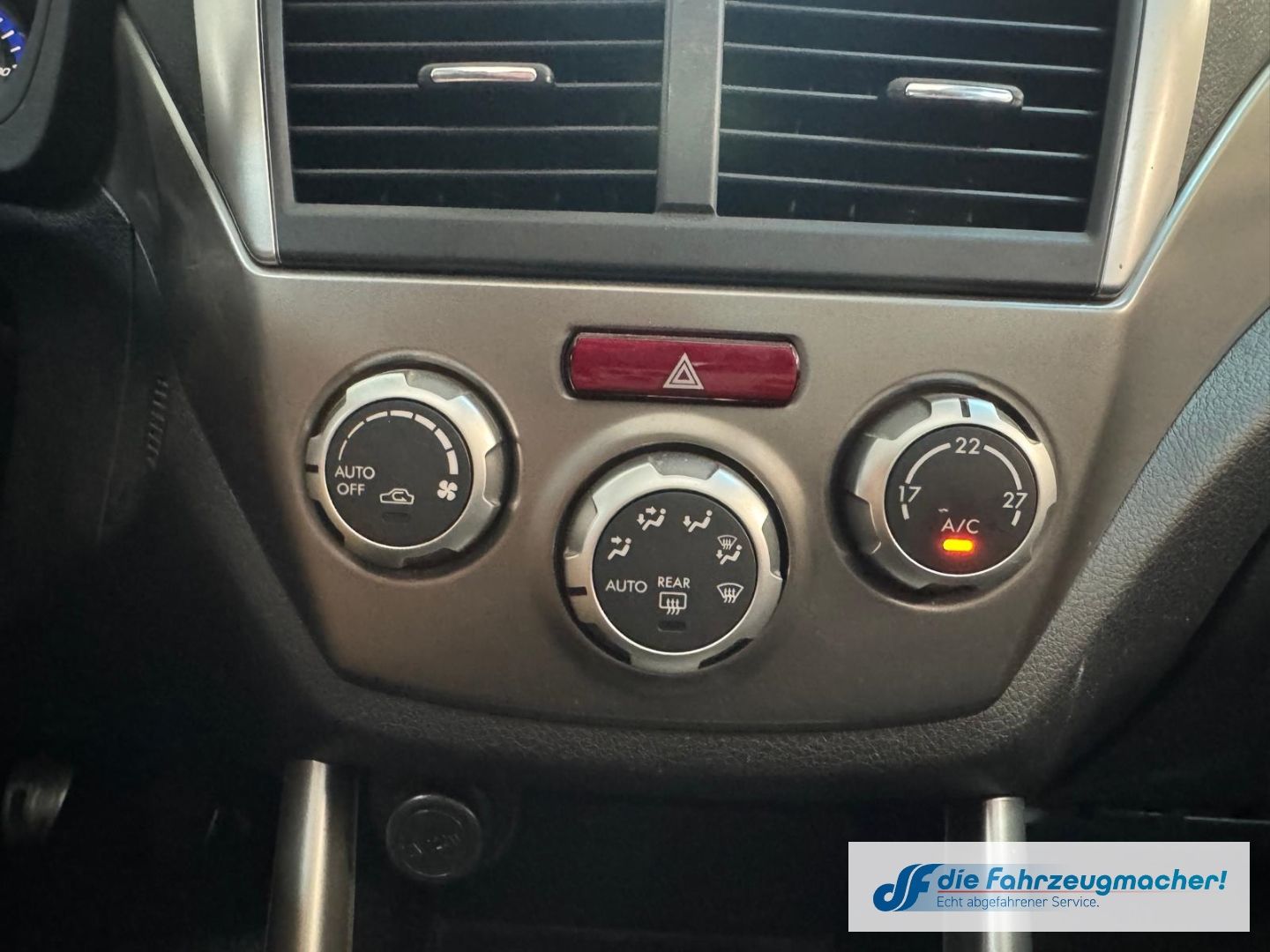 Fahrzeugabbildung Subaru Forester Comfort Xenon Alu Klima el.SP *EXPORT