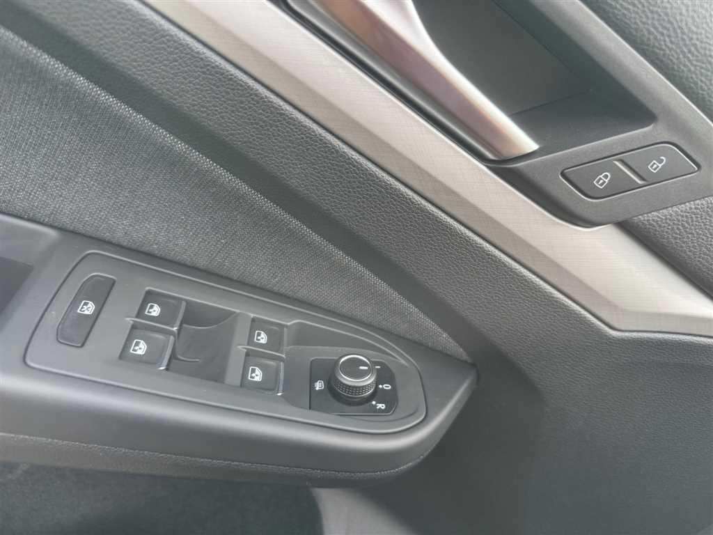 Volkswagen Golf Variant Life 2.0 TDI Navi Winterpaket, миниатюра 15