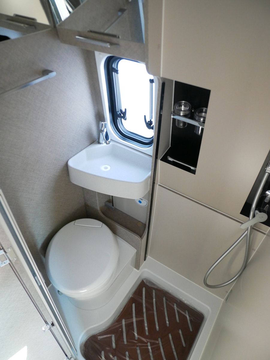 Fahrzeugabbildung Karmann Davis Lifestyle DA 590 LS Panorama + Automatik