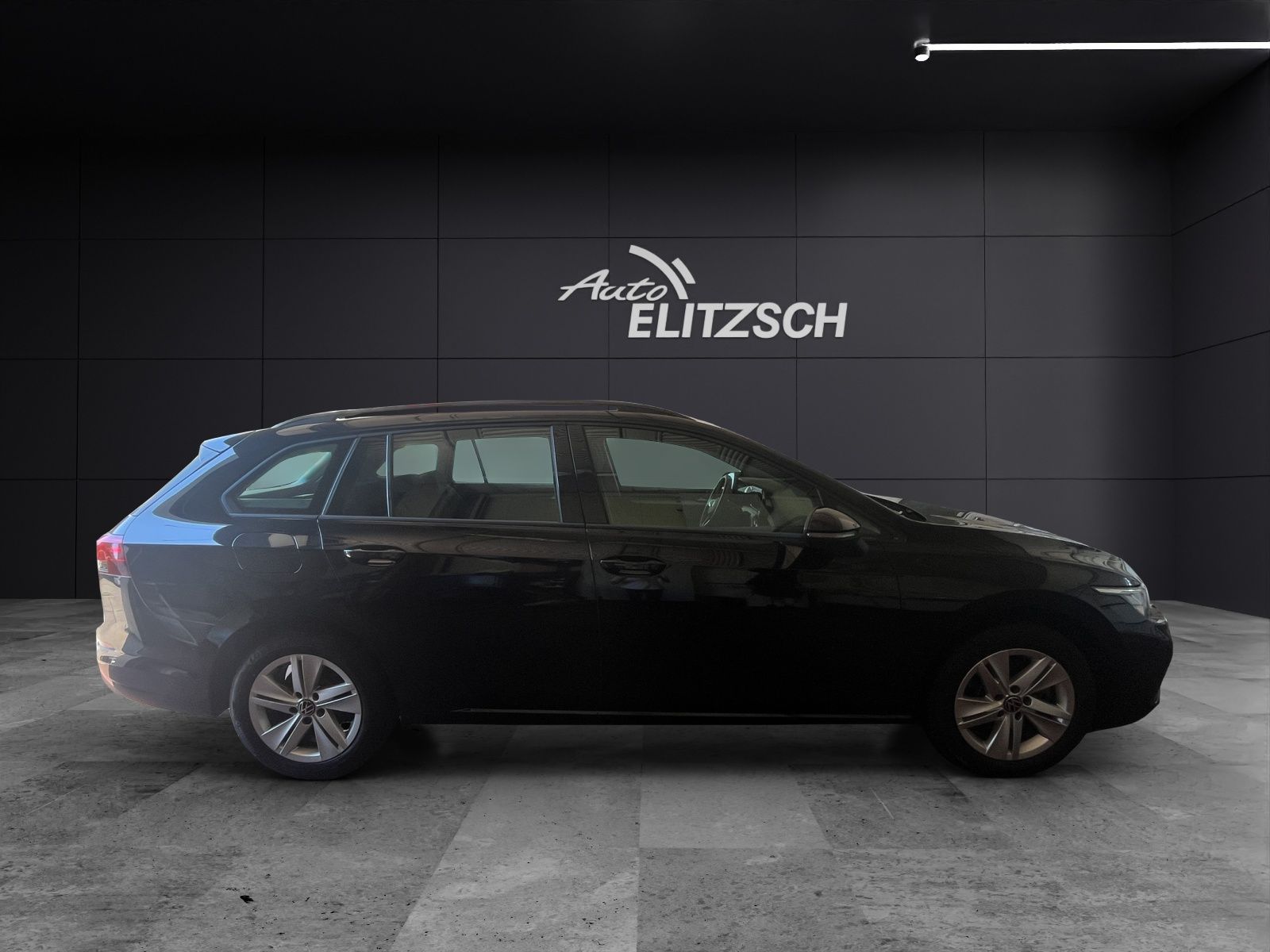 Fahrzeugabbildung Volkswagen Golf VIII Variant TDI Life DSG LED Navi AID PDC