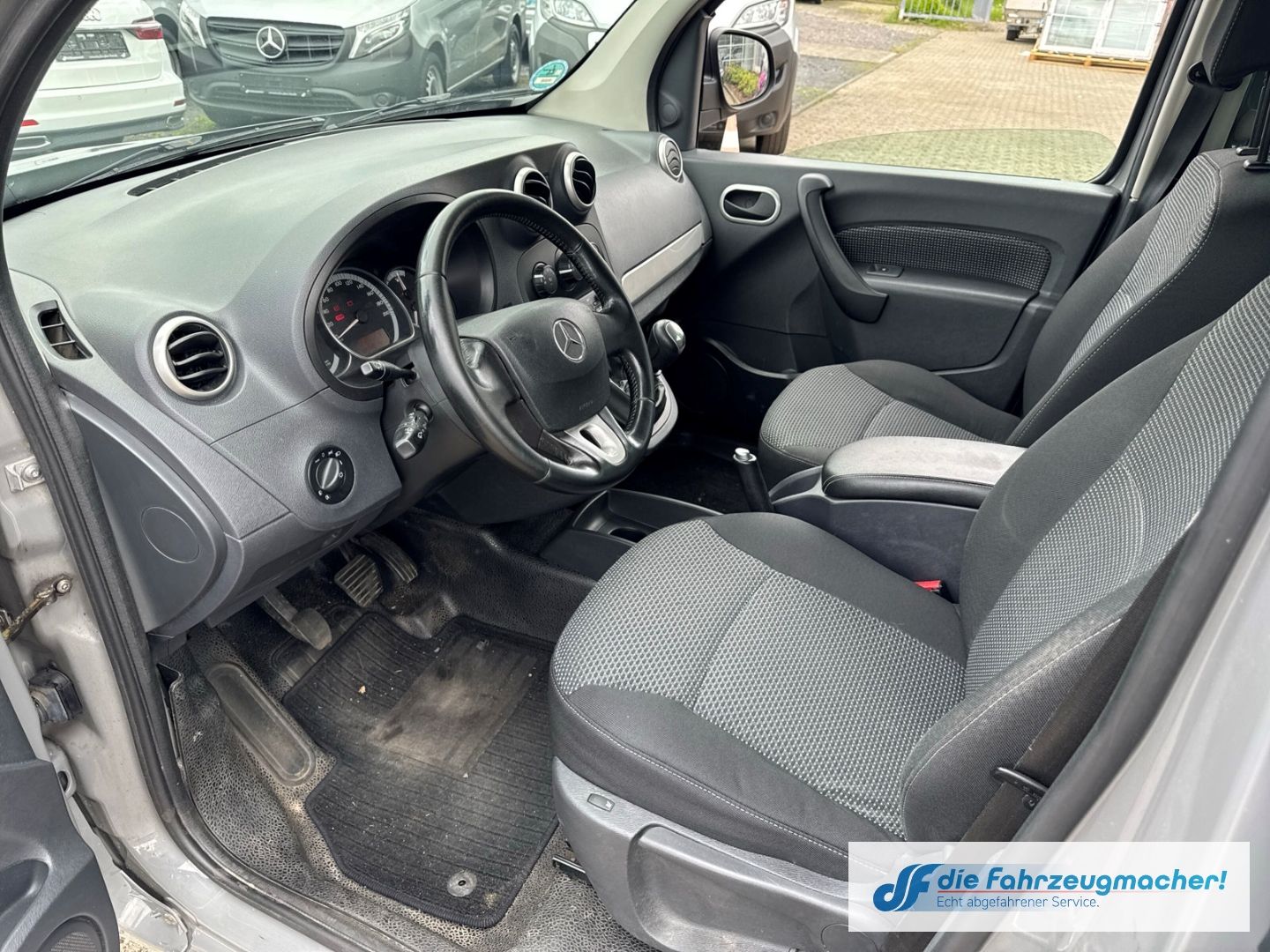 Fahrzeugabbildung Mercedes-Benz Citan Kombi 111 CDI lang SHZ Temp PDC *EXPORT