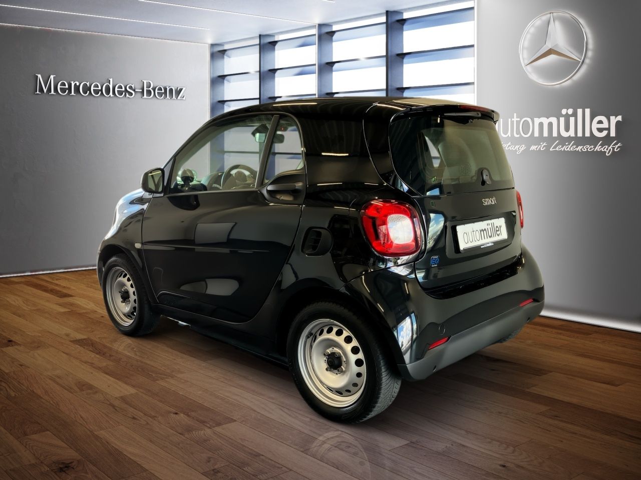 Fahrzeugabbildung Smart smart EQ fortwo 22KW+SITZHEIZ+KLIMAAUTO+DAB+USB