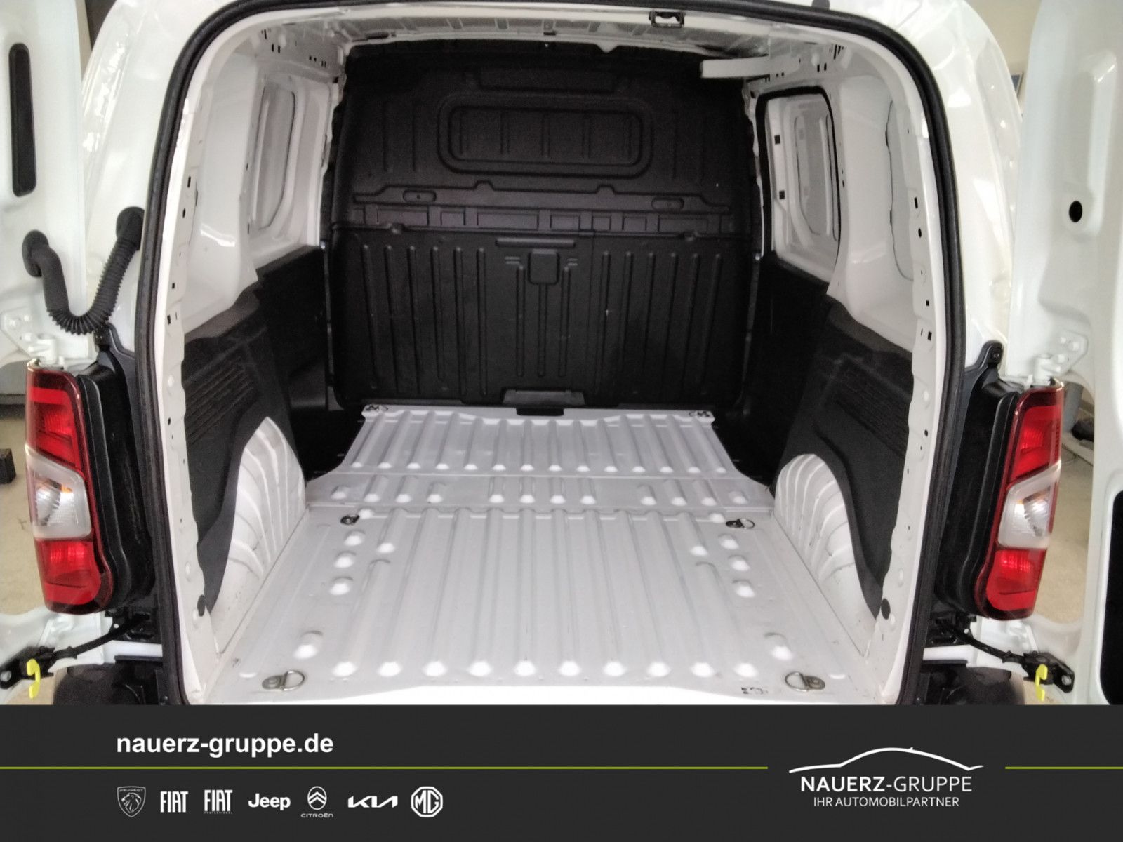 Fahrzeugabbildung Peugeot Partner Premium L1