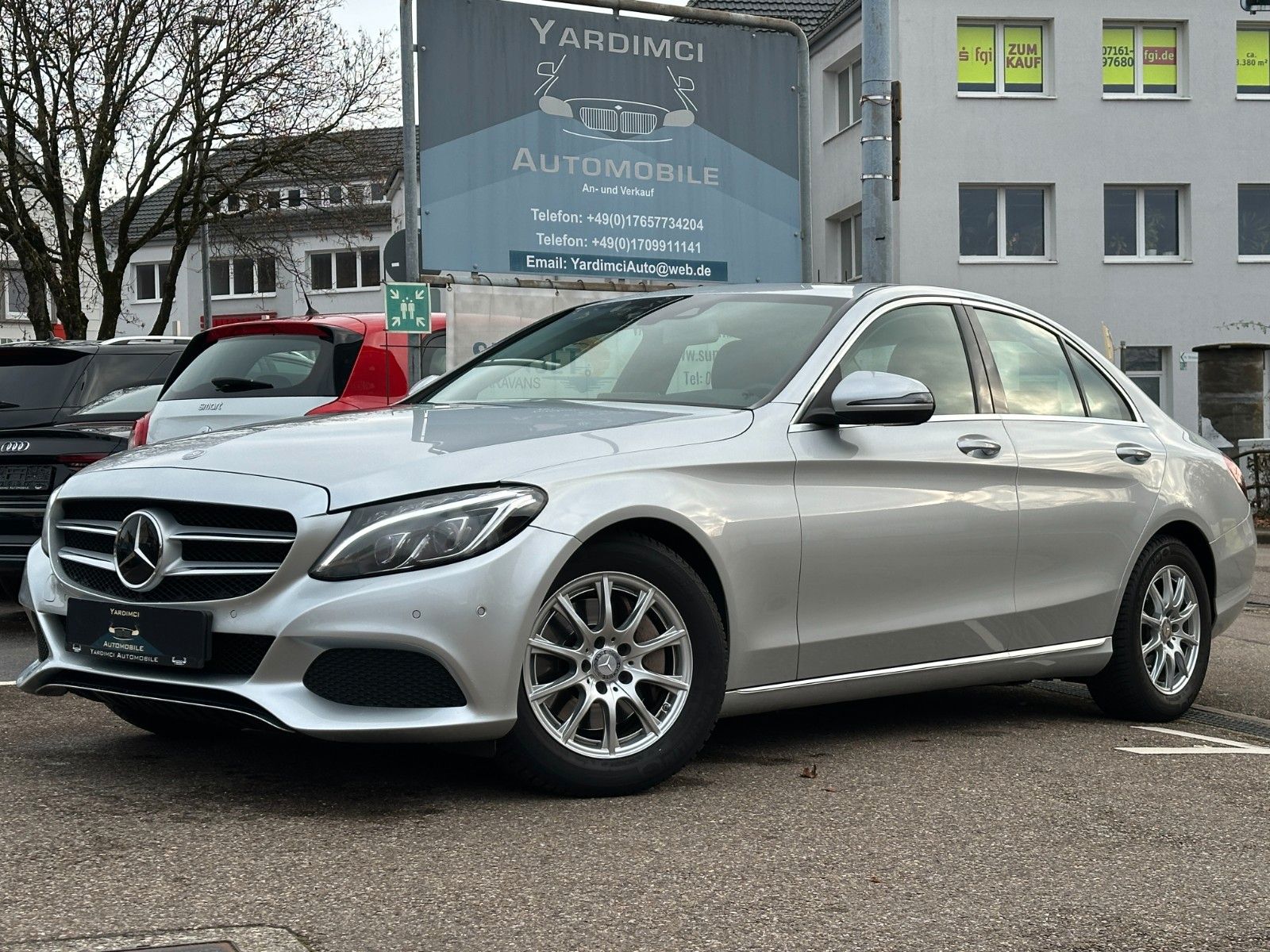 MERCEDES-BENZ C 250 CGI 7G*HEAD-UP*ILS*S-DACH*DISTRONIC*COMAND