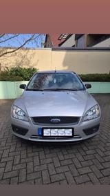 Ford Focus 1.6 mit TÜV - Ford Focus mit Benzin-Antrieb: Kleinwagen, Automatik