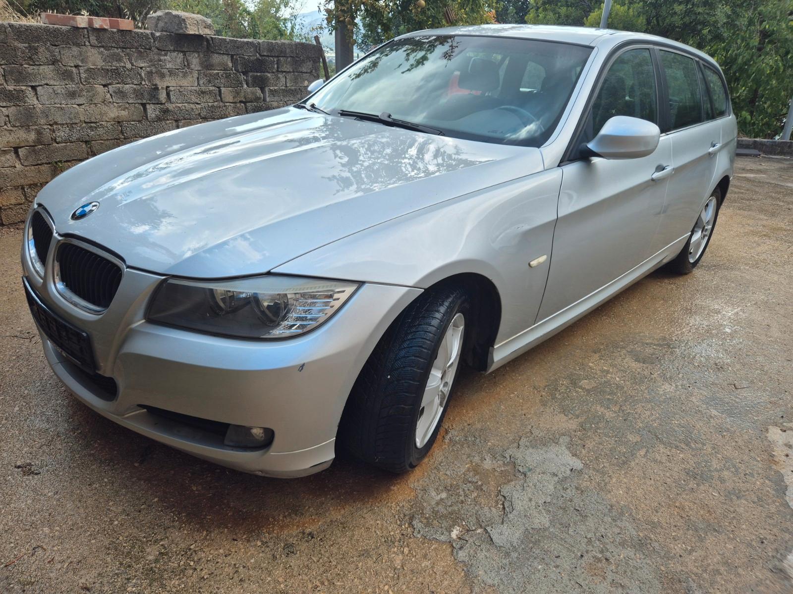BMW 318, 2009