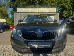 Fahrzeugabbildung Skoda Octavia Ambition DSG PDC DAB SCHECKHEFTGEPFLEGT