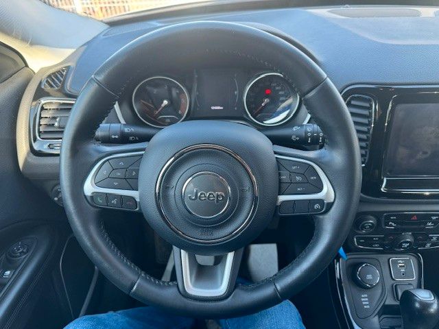 Fahrzeugabbildung Jeep Compass  4WD AUTOMATIK LEDER NAVI KAMERA AHK