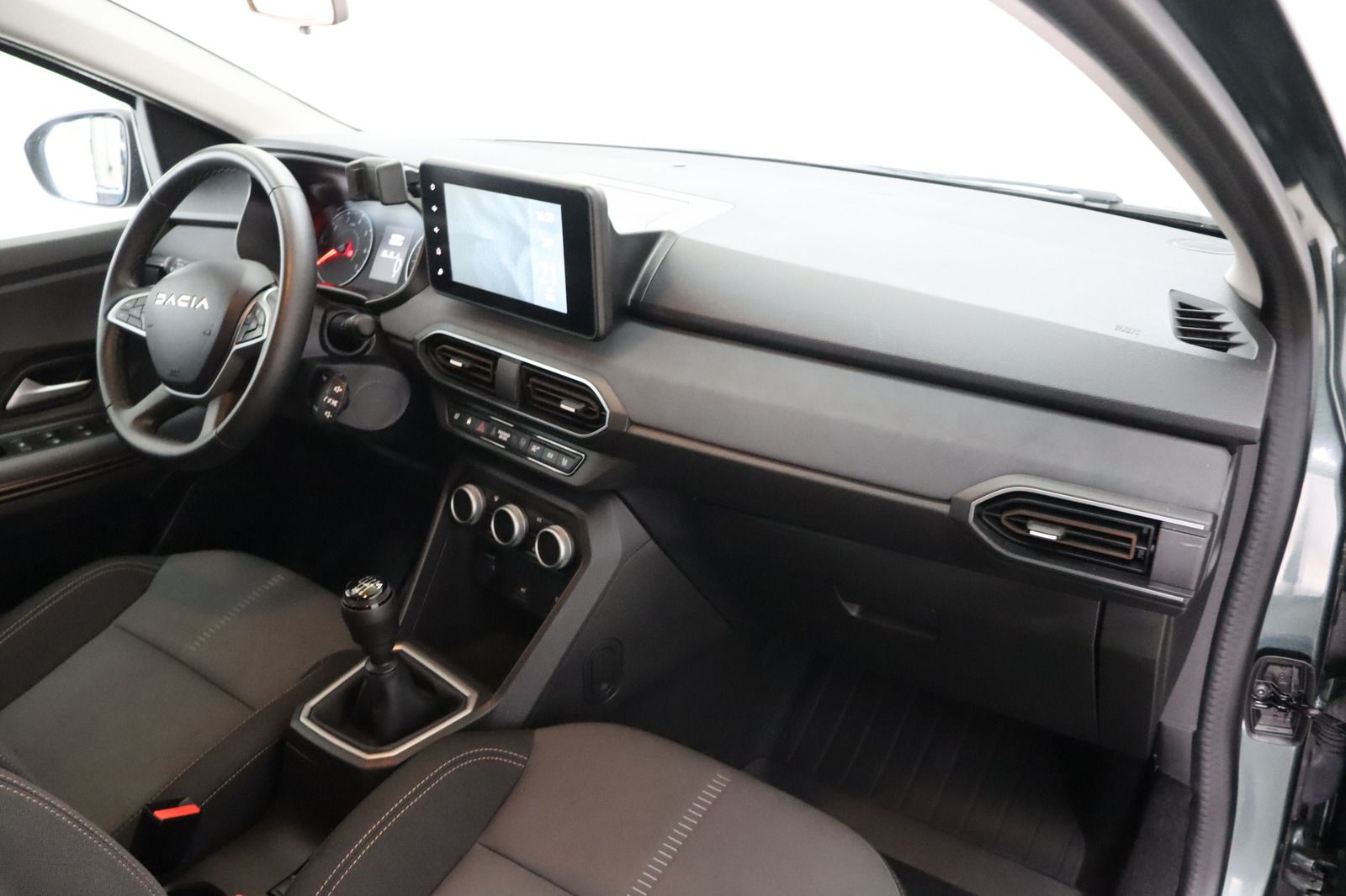Fahrzeugabbildung Dacia Jogger  TCe * 7-Sitzer * Navi * LED * Sitzhzg.