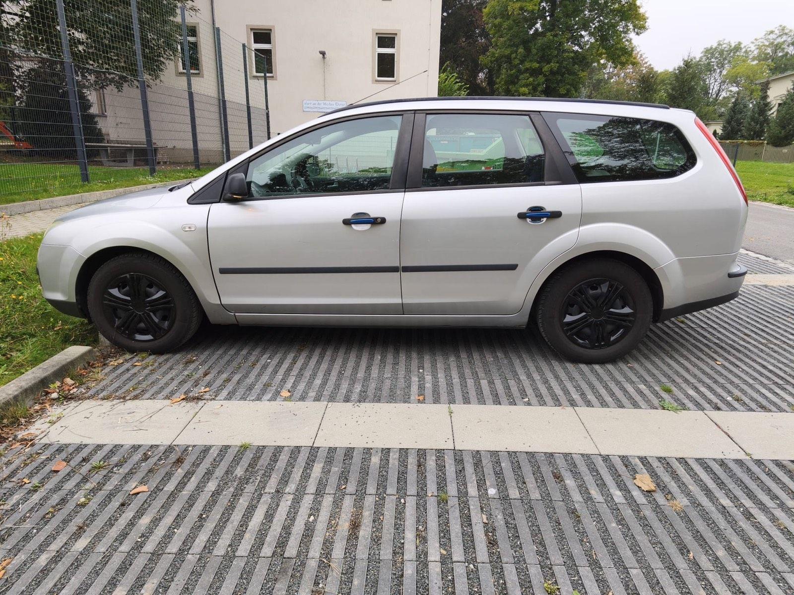 Ford Focus 2006 — photo 9