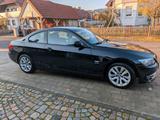 BMW 320d M-Packet AHK  X-Drive - BMW 320 aus 2010: Coupe