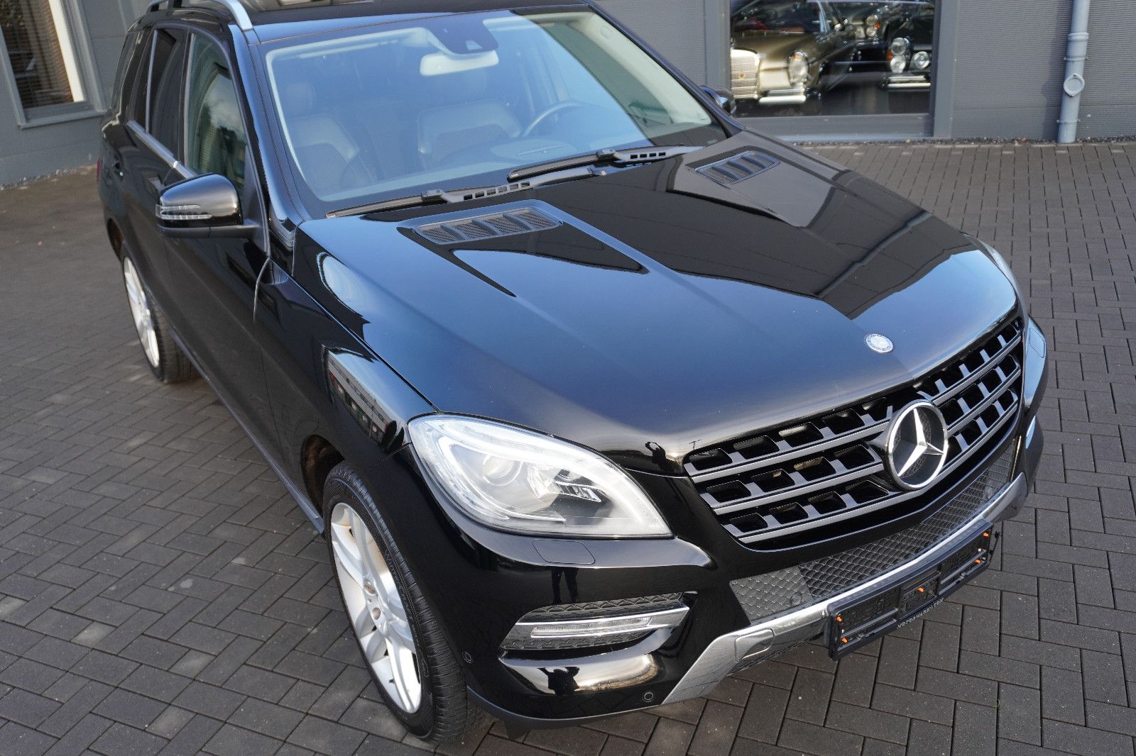 Fahrzeugabbildung Mercedes-Benz ML 250 CDI BlueTec