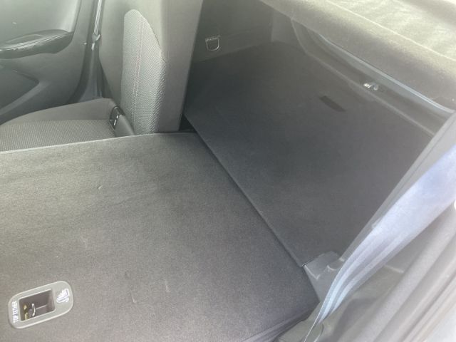 Fahrzeugabbildung Opel Corsa 1.4 Color Edition ecoFlex Sitzheizung, Ein