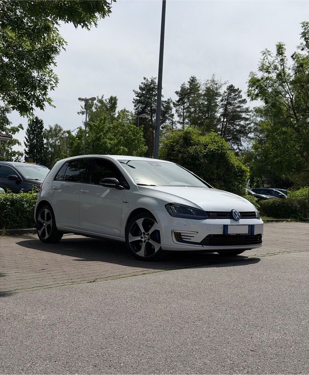 Image of Volkswagen Golf