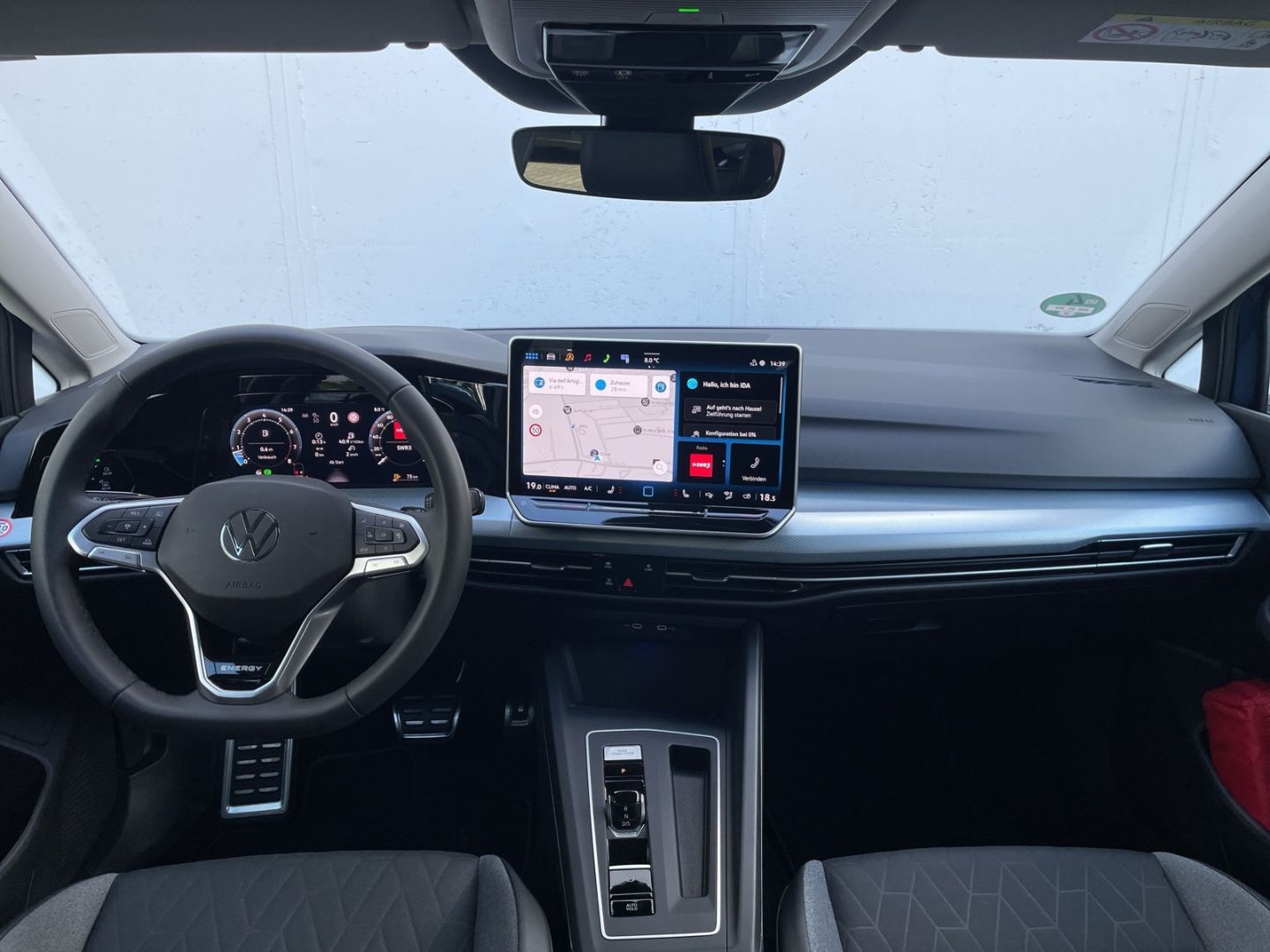 Golf VIII 1.5 eTSI DSG Energy AHK/ACC/Navi/LED P
