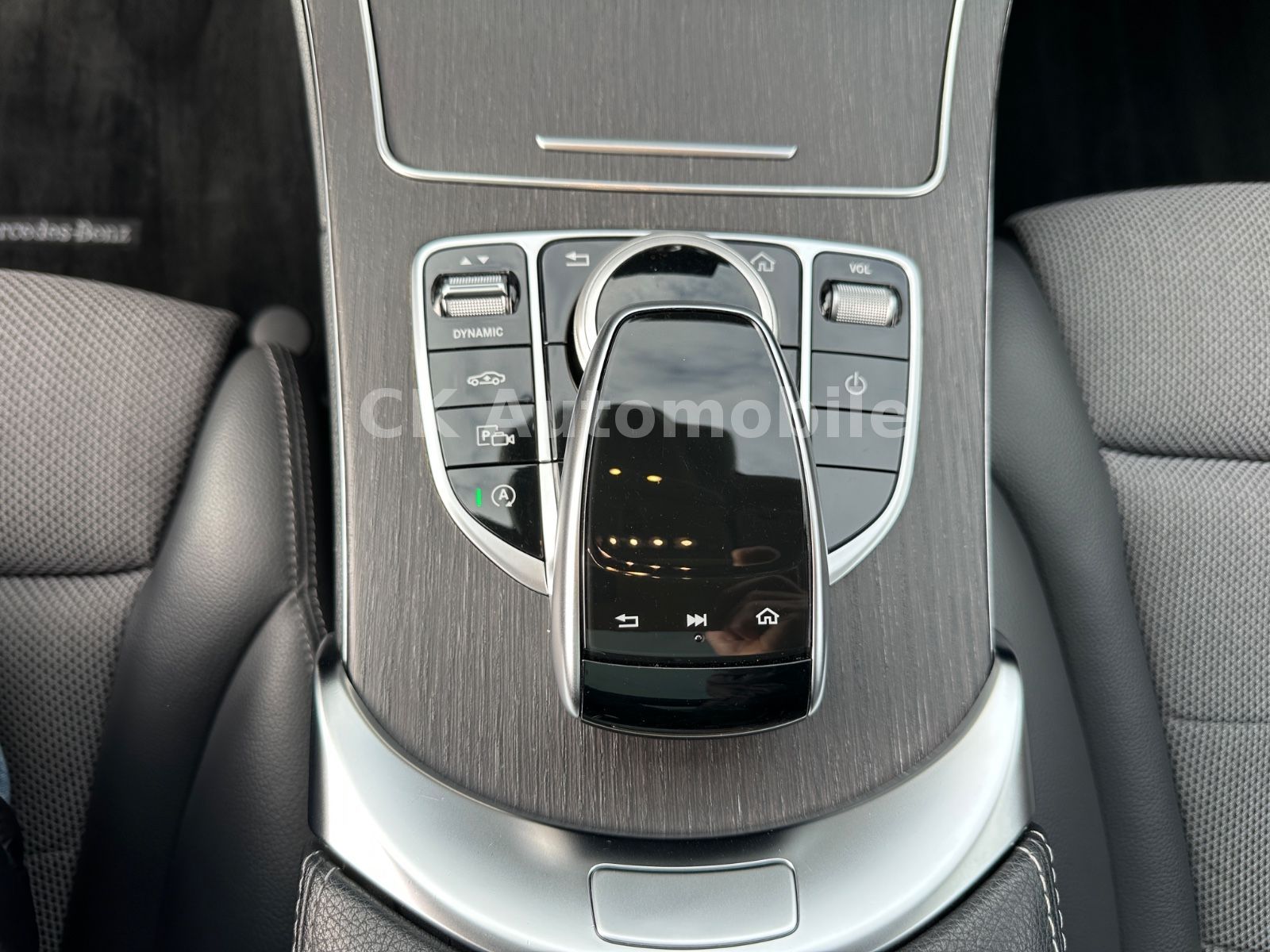 Fahrzeugabbildung Mercedes-Benz C300d T 4Matic Avantgarde/Burmeste/Navi/LED/360°