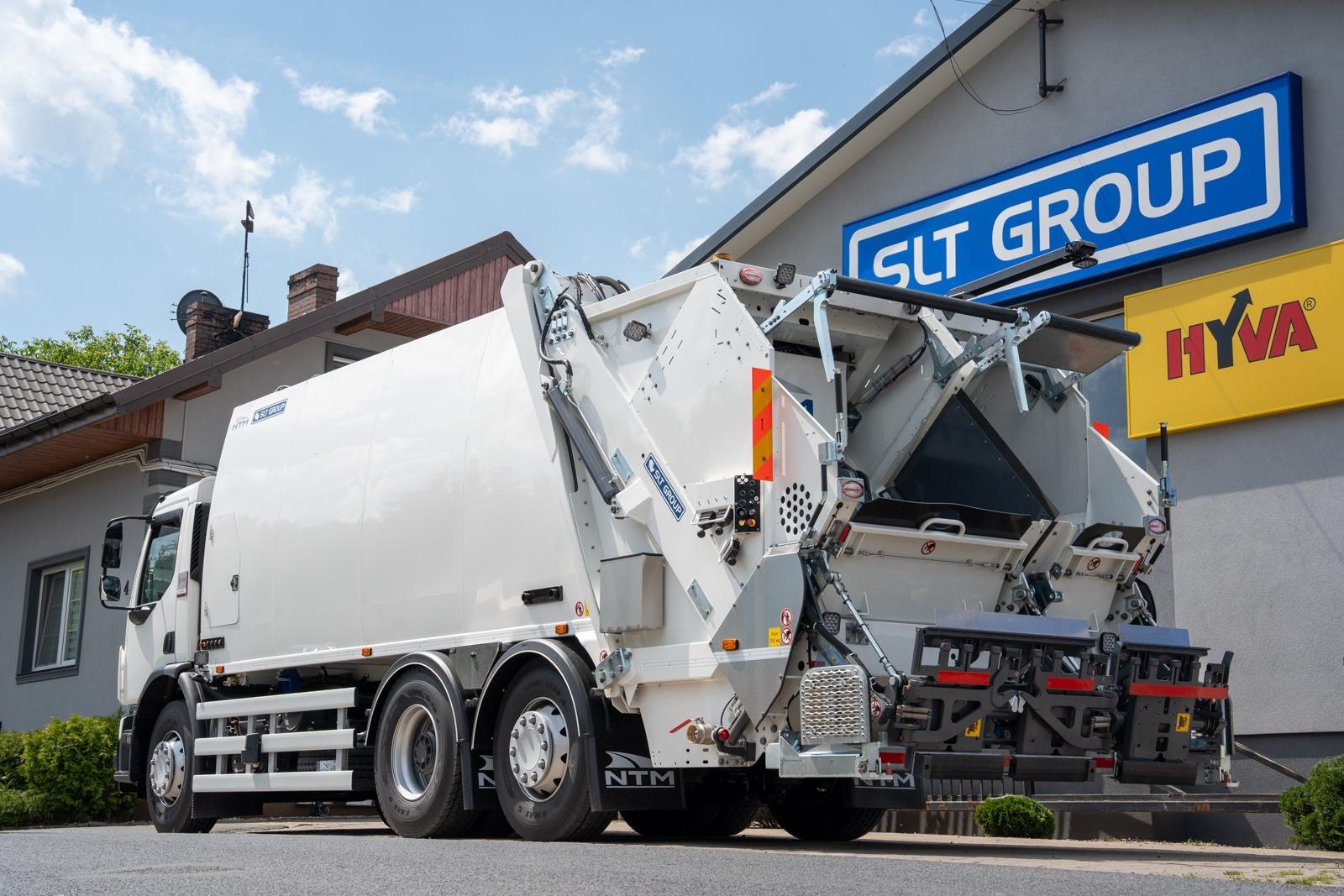 Renault D26 Wide NTM body truck