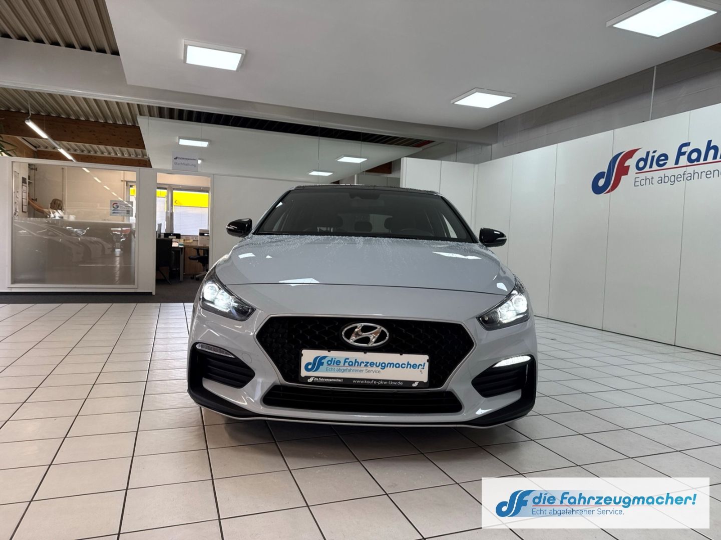 Fahrzeugabbildung Hyundai i30 N Line 1.4 T-GDI EU6d-T Sportpaket El. Panod