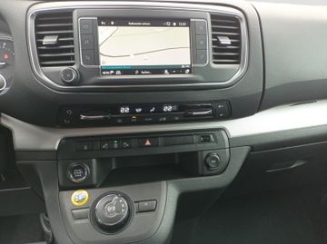 Fotografie des Opel Zafira Life Tourer L 2.0D AT Leder STANDHEIZUNG