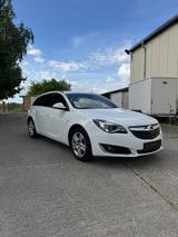 Opel Insignia A Sports Tourer Sport - Opel Insignia: Weiß, Sports Tourer