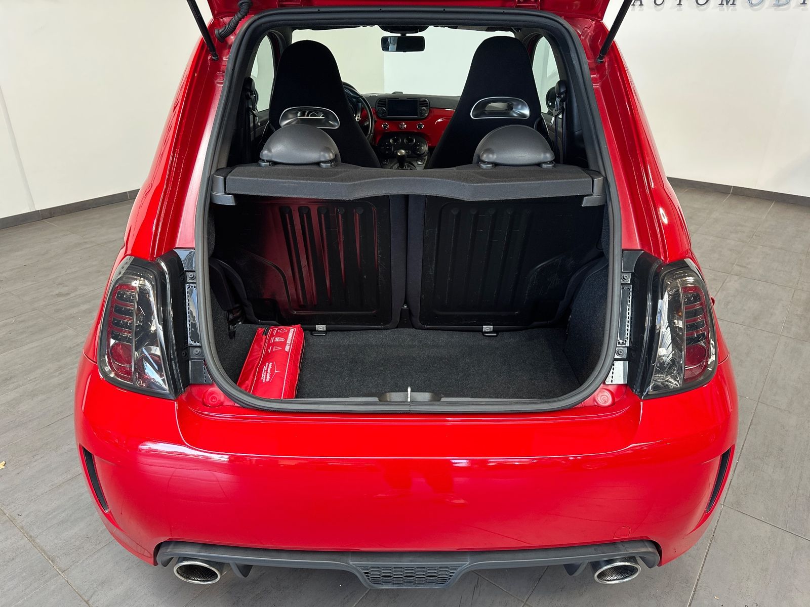 Fahrzeugabbildung Fiat 500 Abarth 1.4 T 500 Pandemonio 17ZO+BLUETOOTH