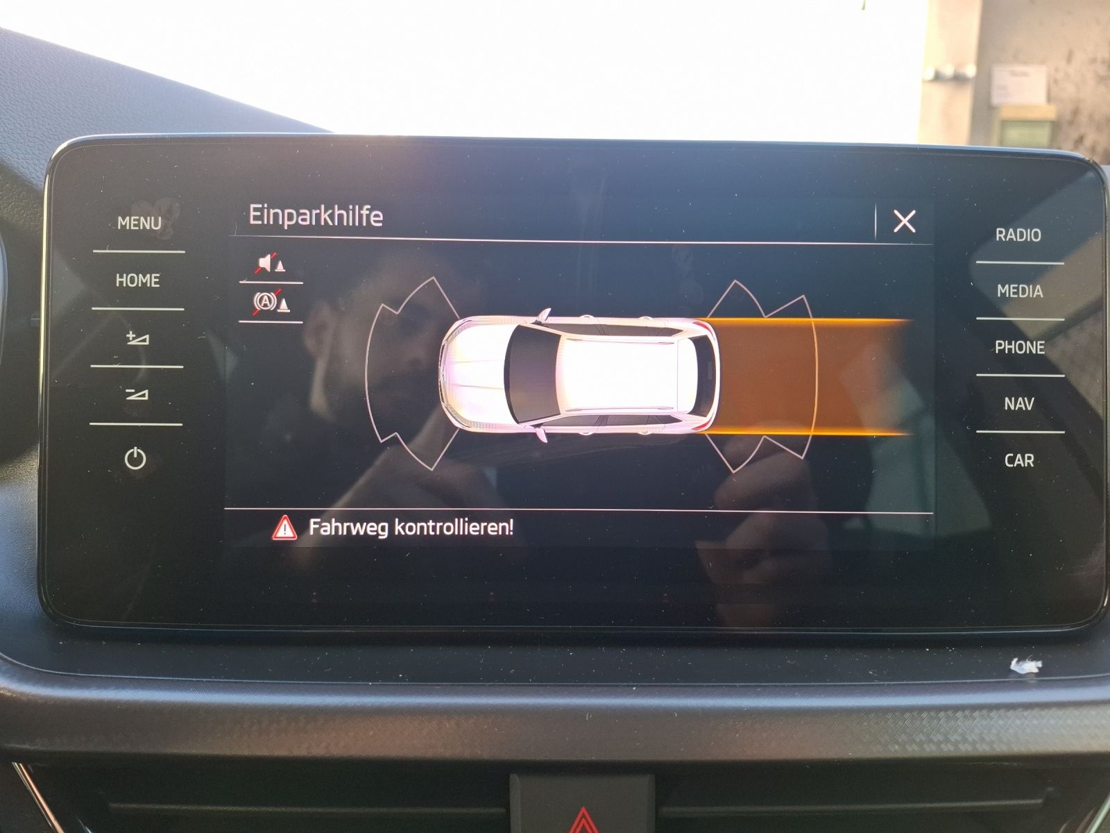 Fahrzeugabbildung SKODA Kamiq TSI Clever LED Navi VC GRA PDC SH LM