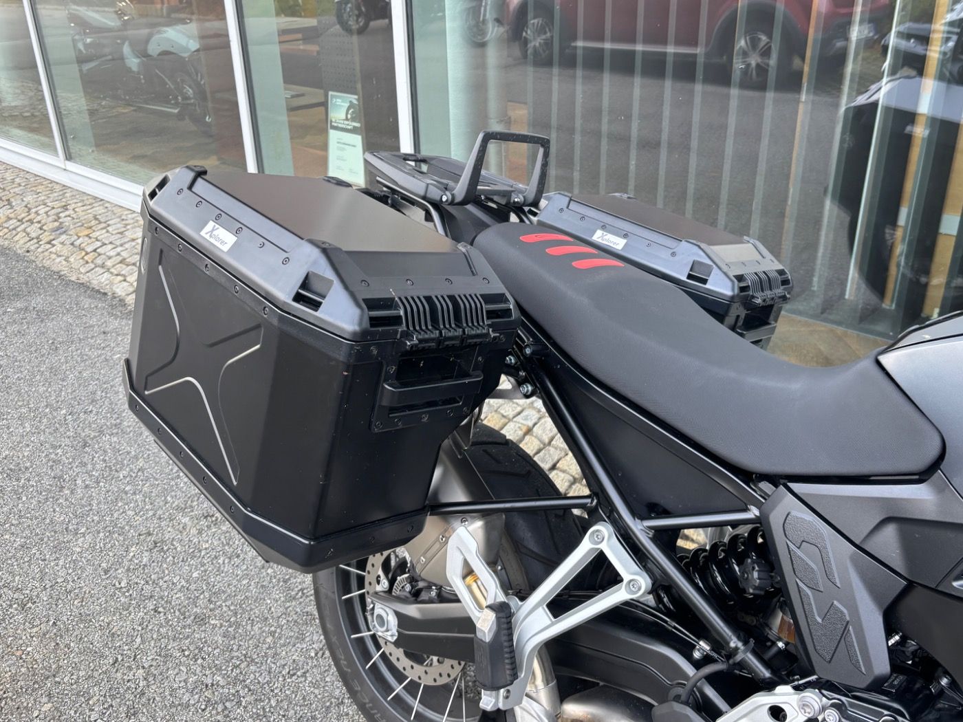 Fahrzeugabbildung BMW F 900 GS mit Kofferset