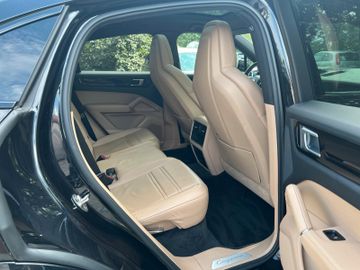 Porsche Cayenne - 12