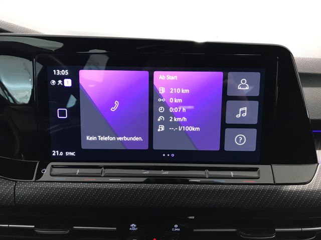 Volkswagen Golf VIII R Lim. 4M 2.0 TSI DSG ACC LED 1.HAND