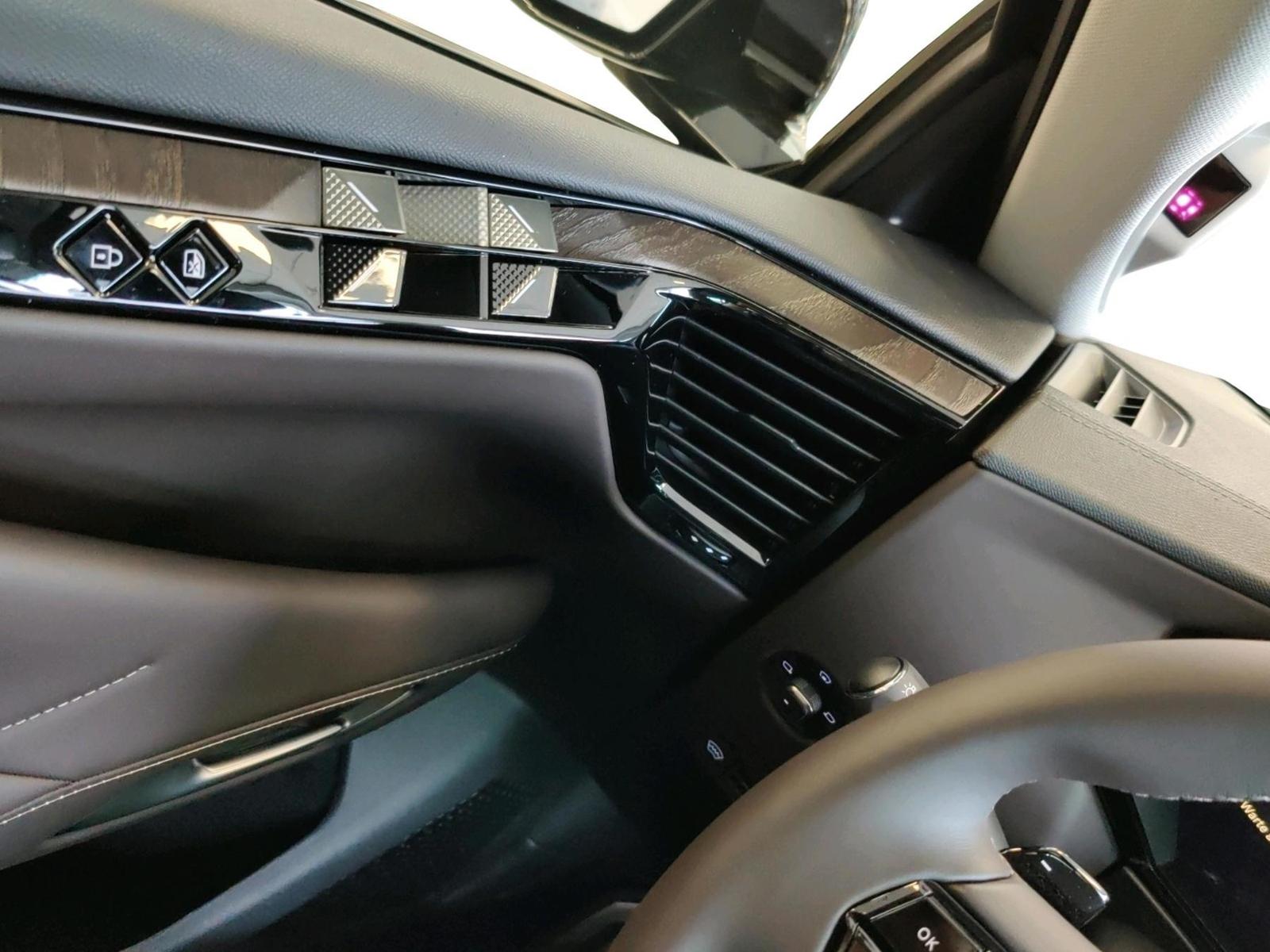 DS Automobiles Nº4 ÉTOILE + Nappa Diesel 130 PS