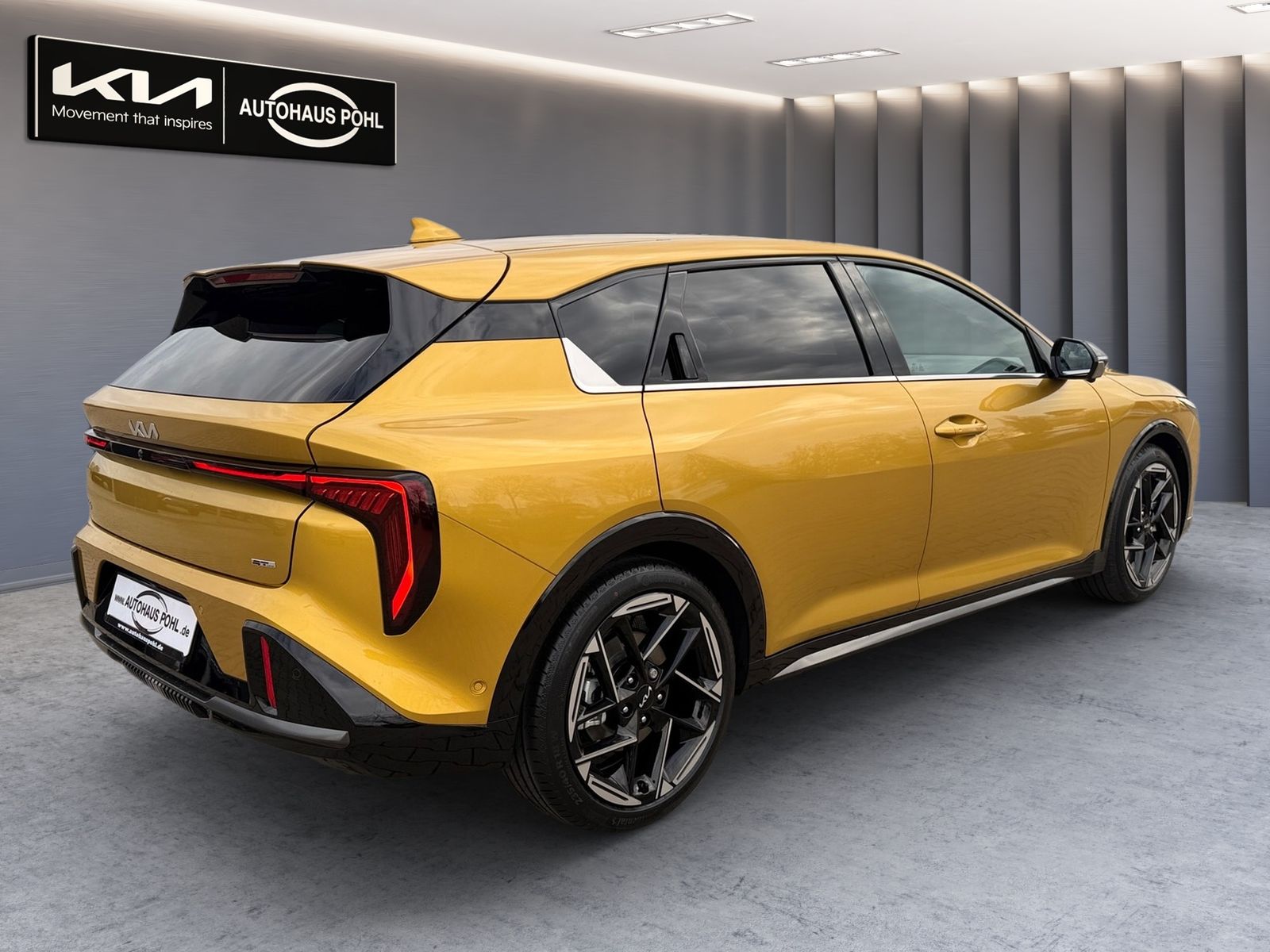 Fahrzeugabbildung Kia K4 1.6T 180 DCT GTLine DWP+ SZ SD 18