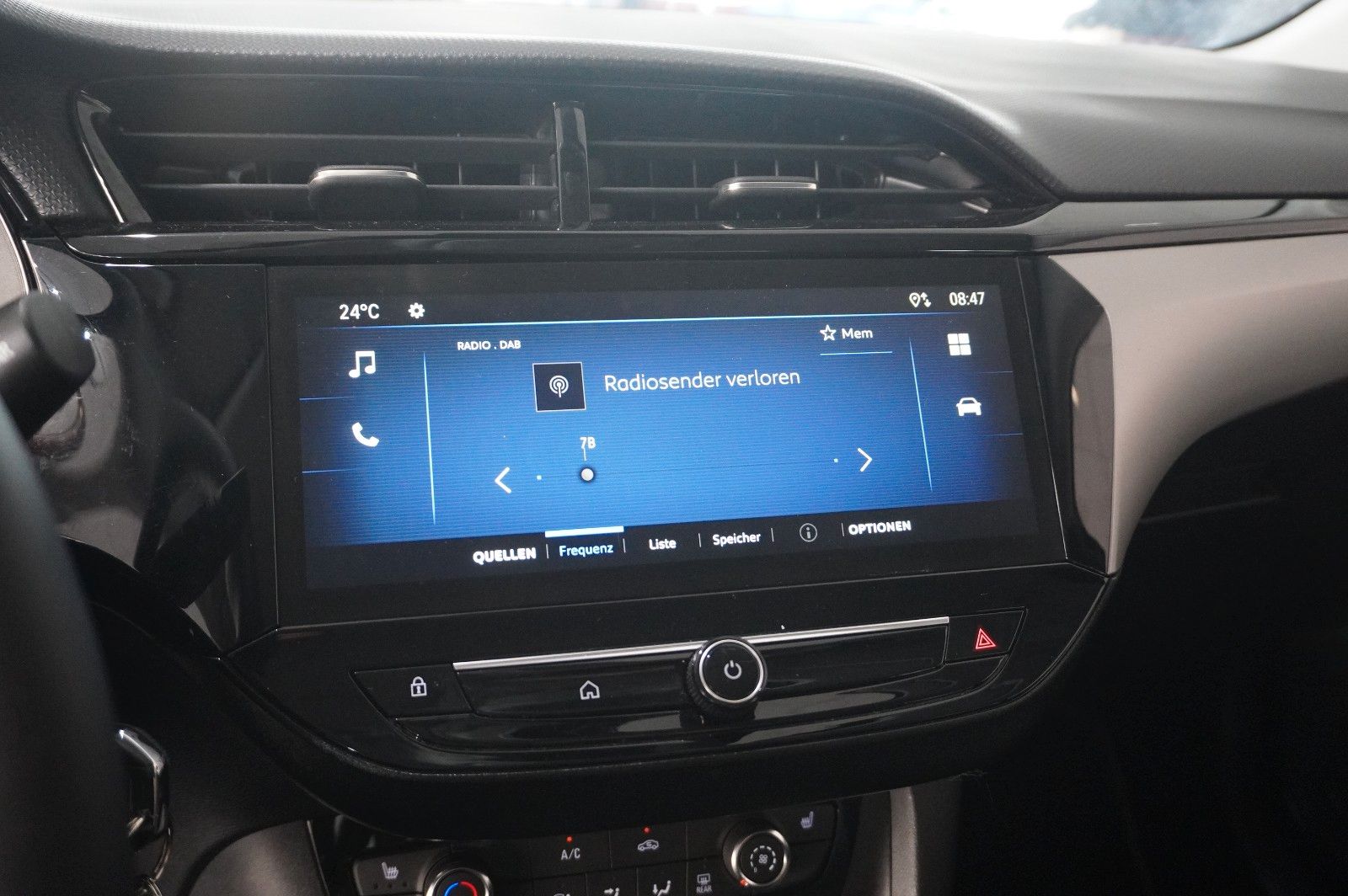 Fahrzeugabbildung Opel Corsa F 1.2 FACELIFT NAVI/LED/KAMERA/VIRTU./DAB+