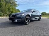 Volvo V90 CC D4 AWD PRO |Voll|Pano|HUD|360° - Volvo V90 Cross Country mit Schiebedach