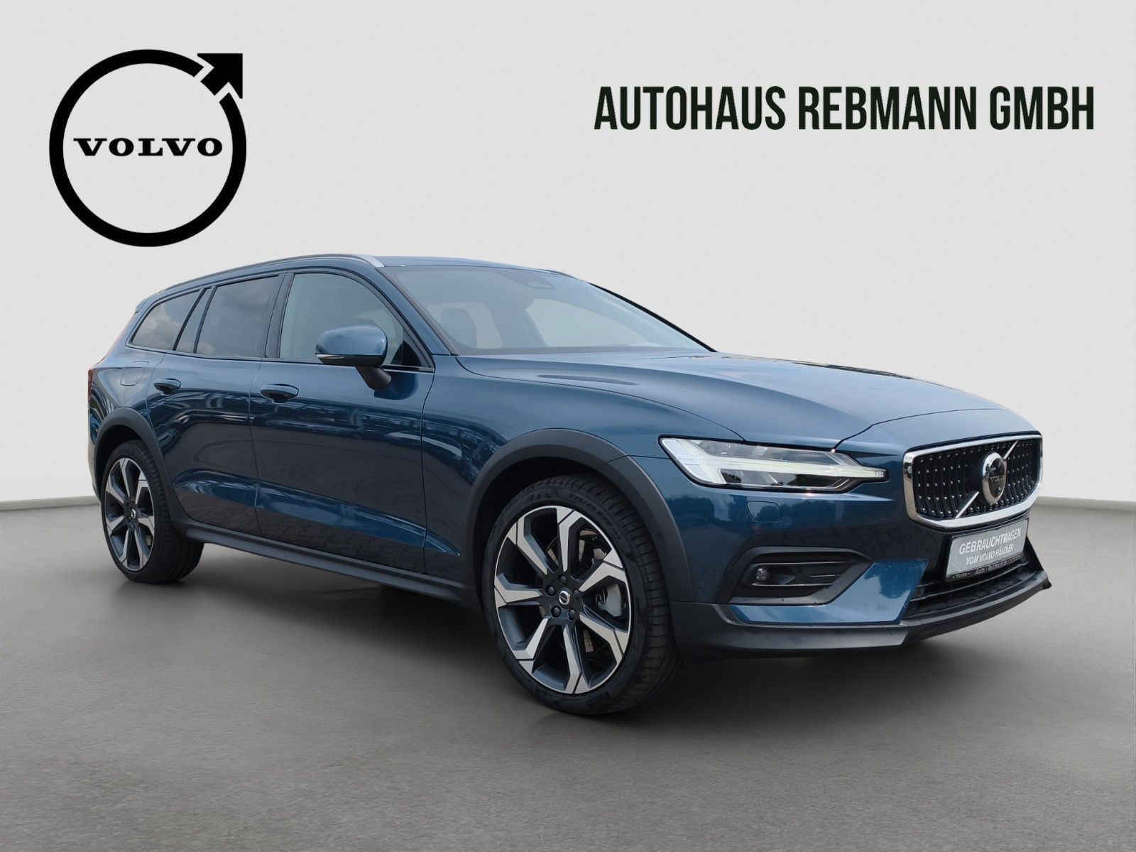 Volvo V60 Cross Country B5 AWD Ultimate foto 8