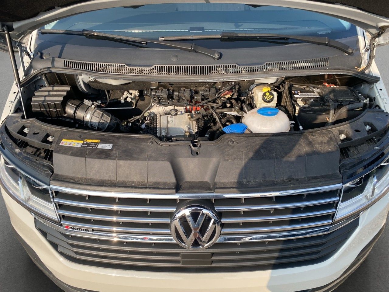 Volkswagen T6.1 Multivan Highline 4Motion DCC NAVI PDC AHK foto 19