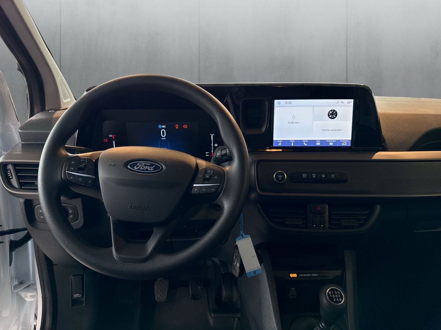 Fahrzeugabbildung Ford Transit Courier Trend Apple CarPlay Android Auto